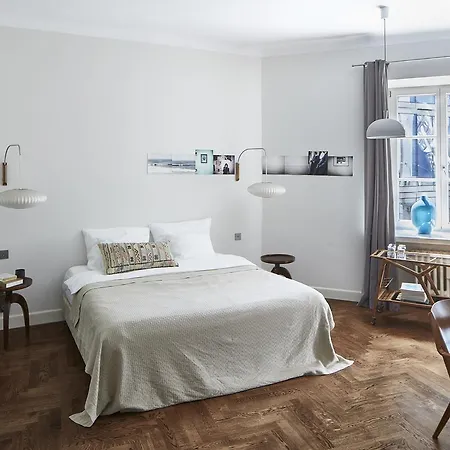 Between Us בית אירוח